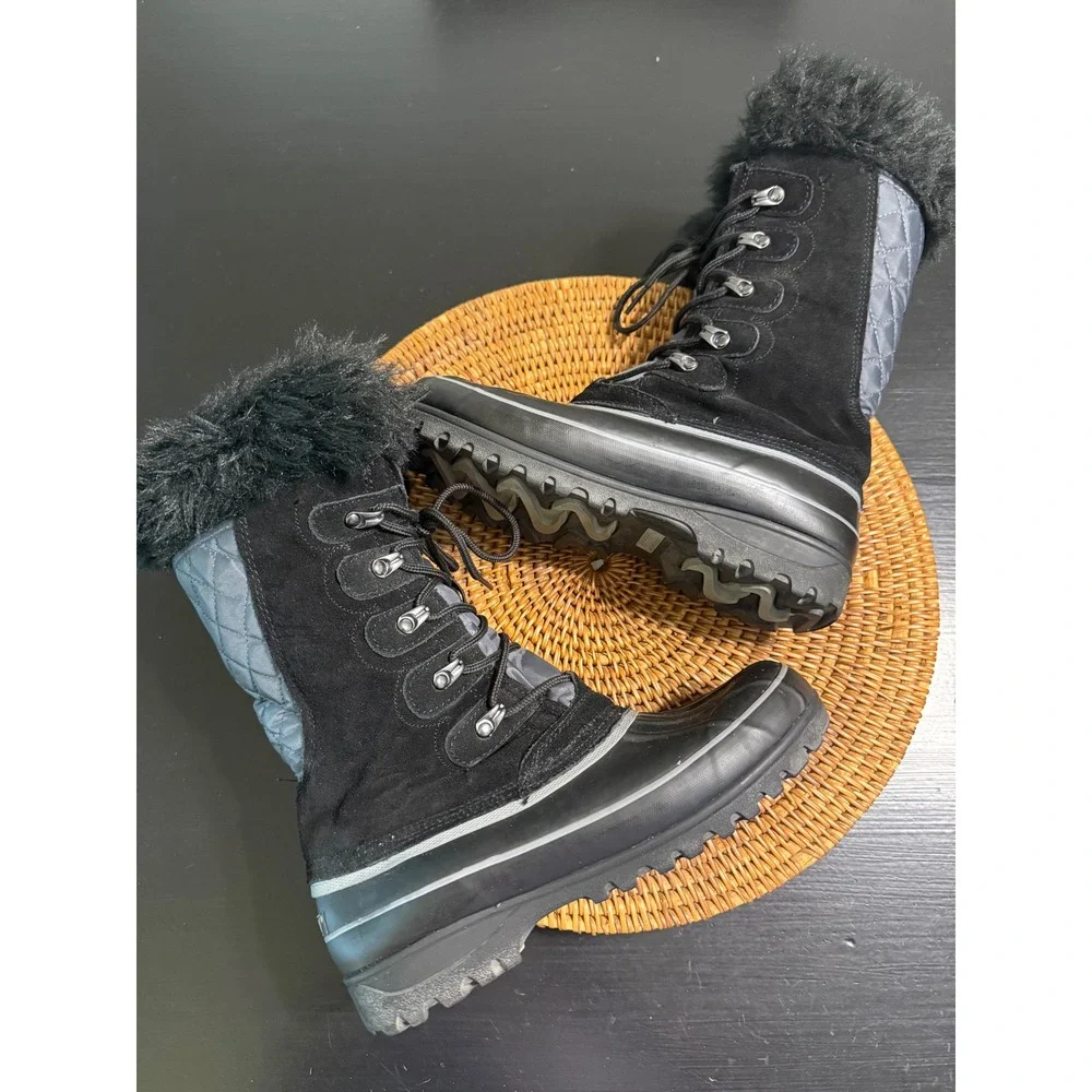Khombu Nordic Women's Black Grey Faux Fur Trim Winter Snow Duck Boots Size 8M